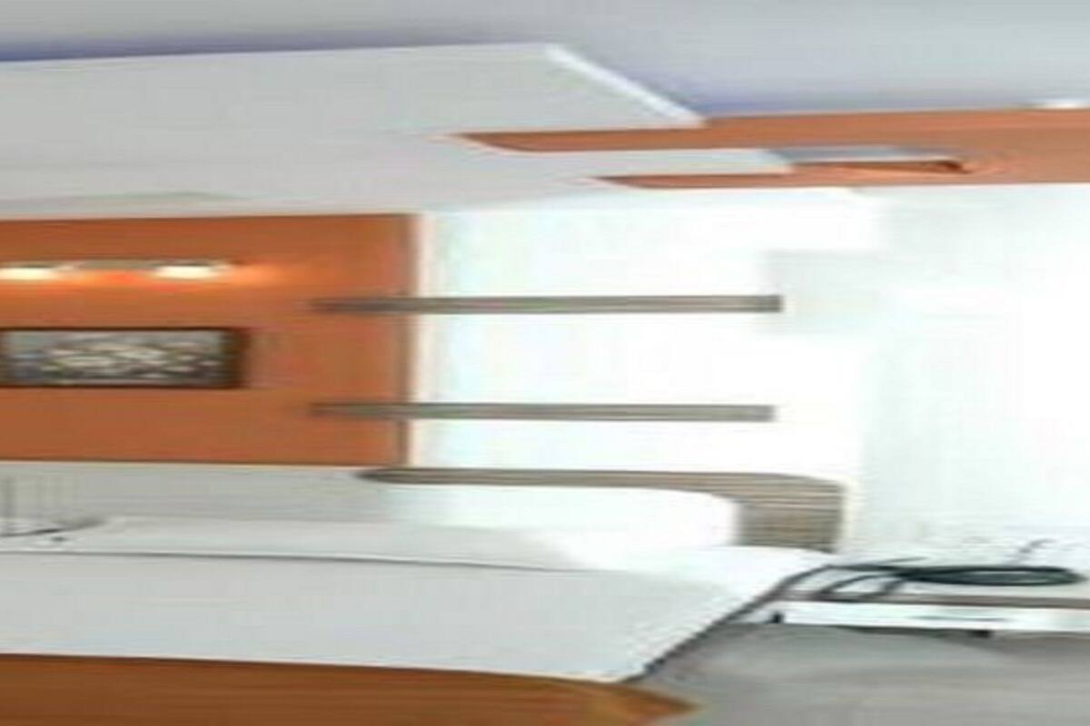 Desk, rollaway beds