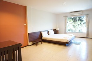 Rollaway beds, free WiFi - Le Ranong Bistro Hotel (Ranong)