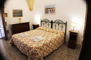 City Apartment, 2 Bedrooms, Non Smoking, Ground Floor