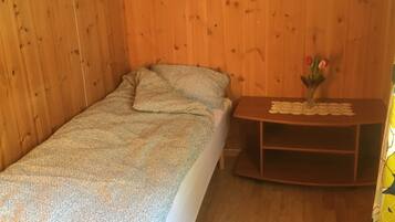 Iron/ironing board, free WiFi, bed sheets, wheelchair access