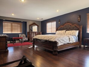 3 Schlafzimmer, Zimmersafe, Schreibtisch, Bügeleisen/Bügelbrett