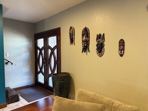 Interior - Large Gorgeous home! Can sleep large groups (Long Beach)