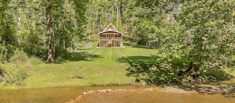 Retriever Beach - New River-frontage with Your Own Private Beach! Fire Pits - Games and More!