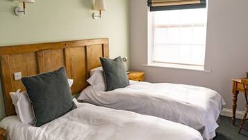 Superior Twin Room, Private Bathroom