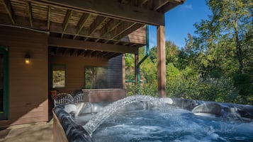 Bain à remous extérieur