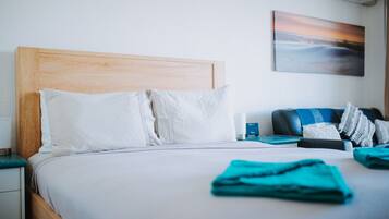 1 chambre, fer et planche à repasser, Wi-Fi gratuit, draps fournis