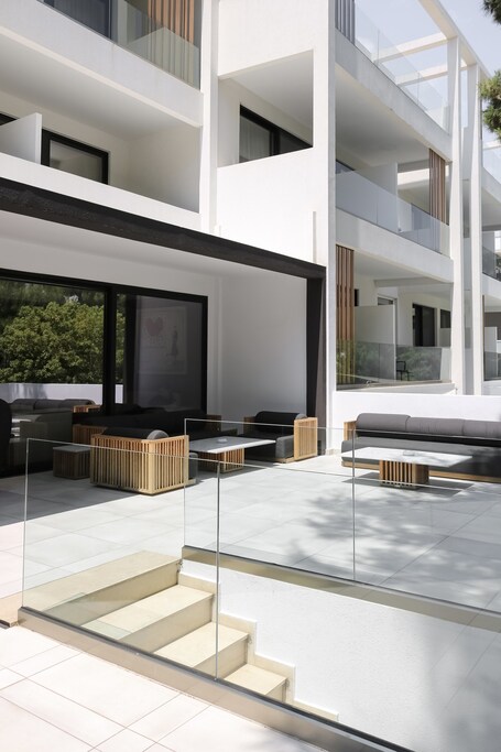 Azur Hotel - Image 11