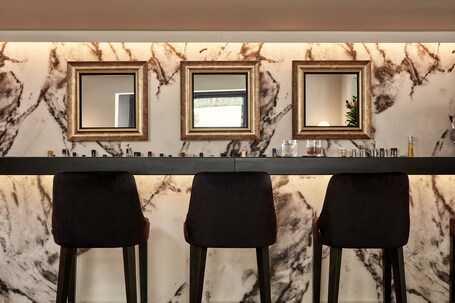 Azur Hotel - Image 36