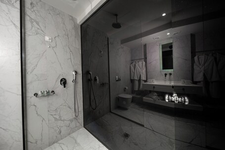 Azur Hotel - Image 108