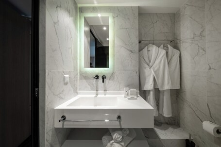 Azur Hotel - Image 57