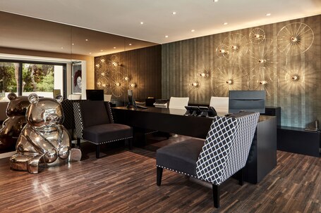Azur Hotel - Image 6
