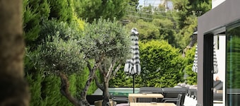 Azur Hotel