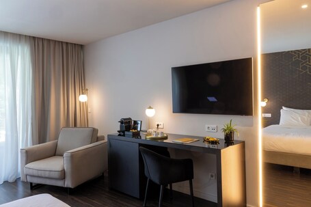 Azur Hotel - Image 111