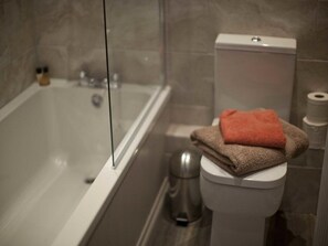 Habitación doble, baño privado | Baño