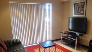Studio | Area keluarga | TV layar datar