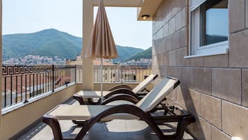 Apartemen Mewah, pemandangan laut | Teras/patio