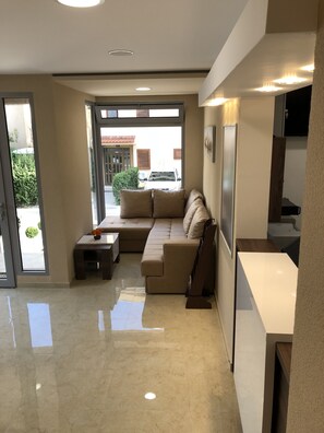 Lounge - Almare apartments  Budva (Budva)