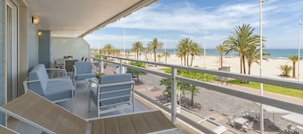 Amazing apartment decorated, with wifi, in front of the beach, AG TURQUESA 2A Premium - only families