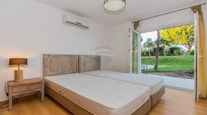 2 室のベッドルーム、WiFi (無料)、ベッドシーツ、車椅子でアクセスできる設備