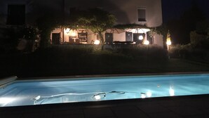 室外游泳池