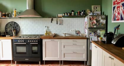 Encantadora casa en el Canal du Midi cerca de Narbonne y a 30 minutos del mar
