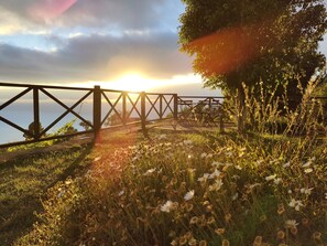 Property grounds - La Somadita Tinizara, an intimate Canarian house with views of the sea and the mountains. (Tijarafe)