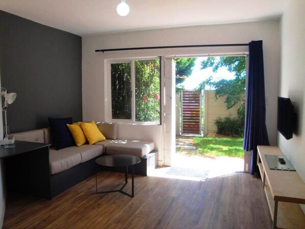 Flat-screen TV - Mobema Court (Cape Town)