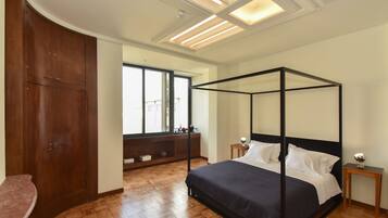 华丽客房 | 1 多间卧室、迷你吧、办公桌、隔音