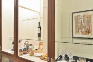 Double Room, Garden View | Coffee and/or coffee maker - República 157 (Porto)