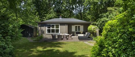 Ulkoruokailutilat