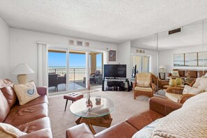 Smart TV, DVD player - Sandpiper-Lovely direct beachfront condo ~ SP305 (New Smyrna Beach)