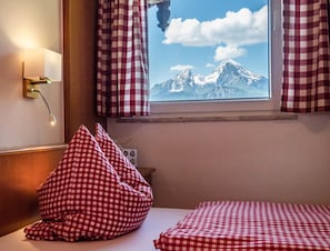 Free WiFi, bed sheets - Gaestehaus Bergwald (Berchtesgaden)