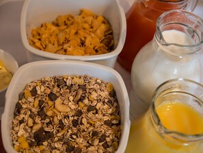 Free daily continental breakfast - Gaestehaus Bergwald (Berchtesgaden)