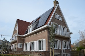 Exterior - Amylia (De Haan)