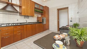 Unclassified image, 2 of 18, button - B&B Retro Rooms Termini (Rome)