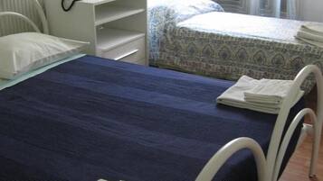 Dreibettzimmer | Zimmersafe, individuell dekoriert, individuell eingerichtet