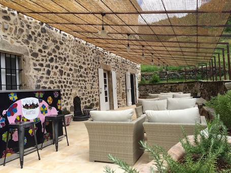 Apartamento luxo, banheiro privativo, vista para a montanha | Fachada