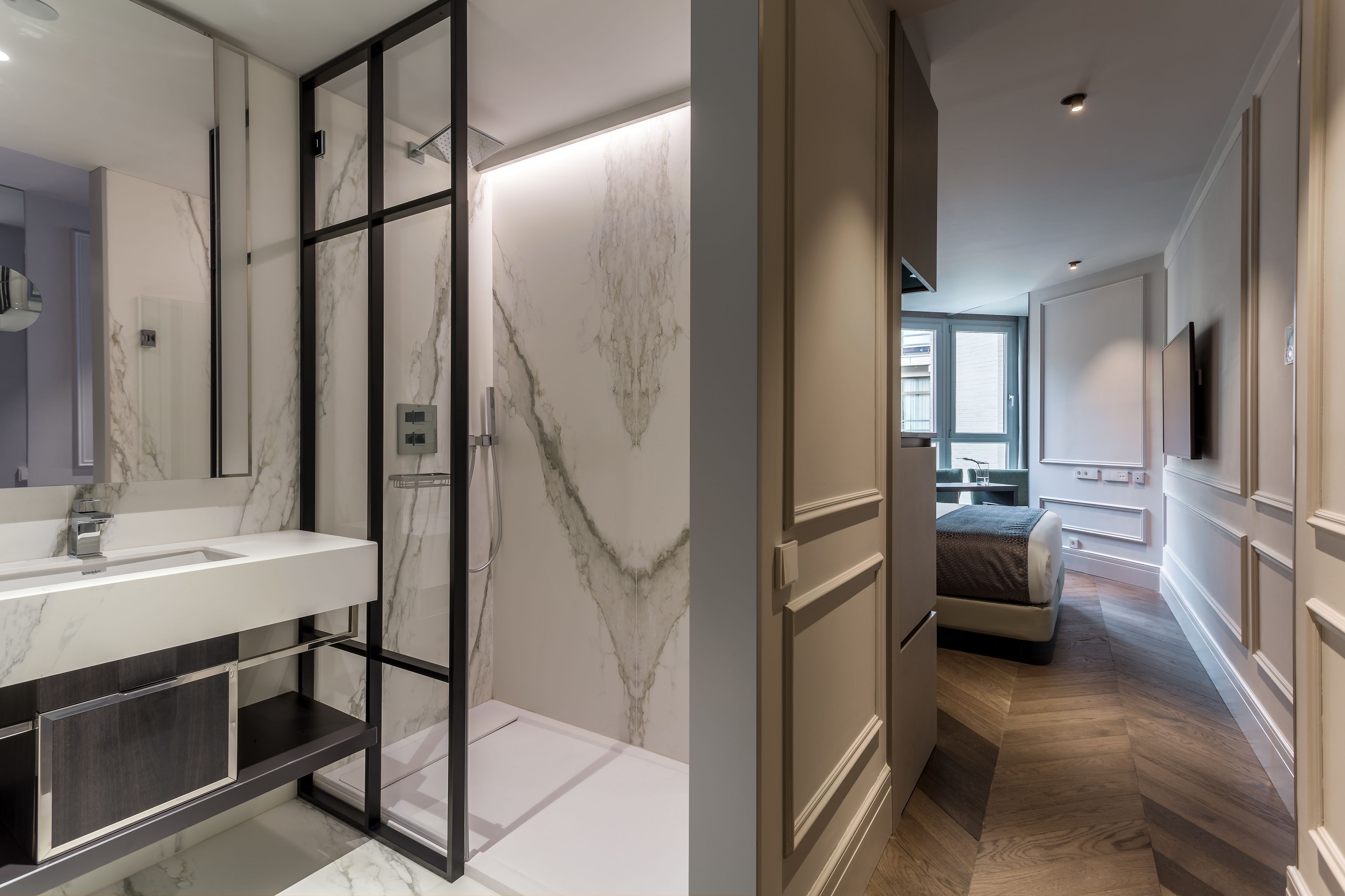 standard room | minibar, in-room safe, desk, soundproofing