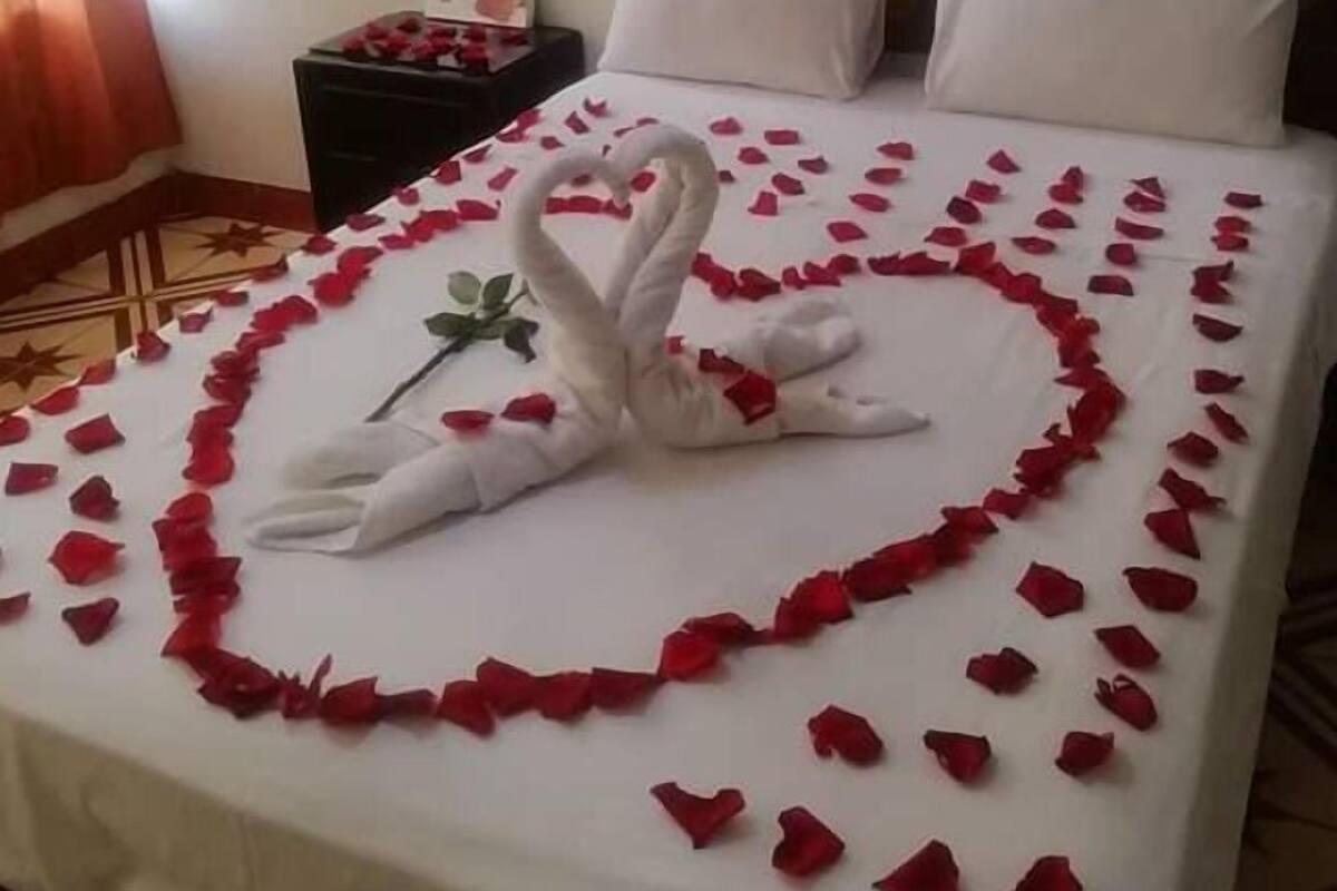 Desk, bed sheets