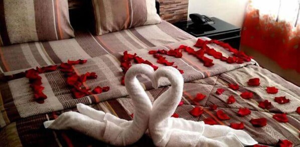 Desk, bed sheets