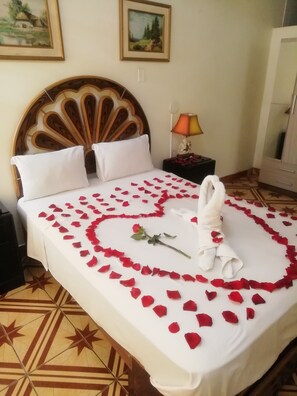 Desk, bed sheets