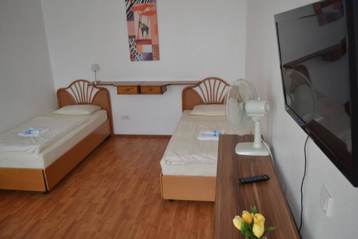 Soundproofing, free WiFi