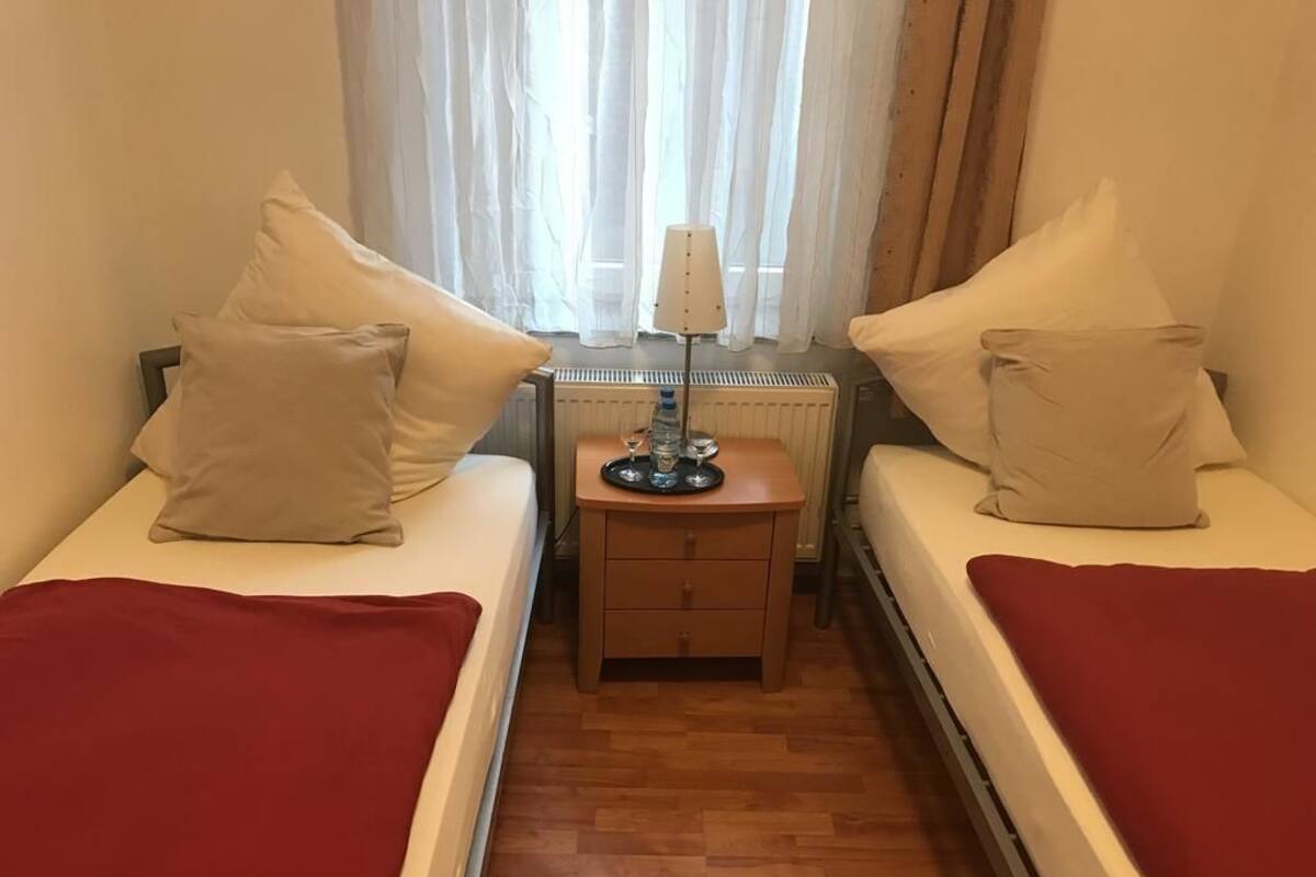 Soundproofing, free WiFi