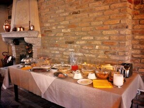 Free daily local cuisine breakfast