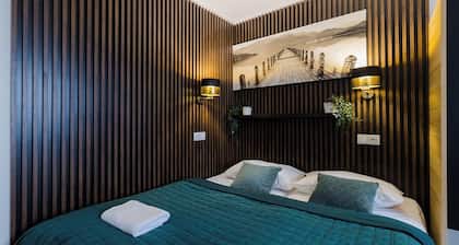 UNIT Warszawa Centrum Room by Metro Rondo ONZ