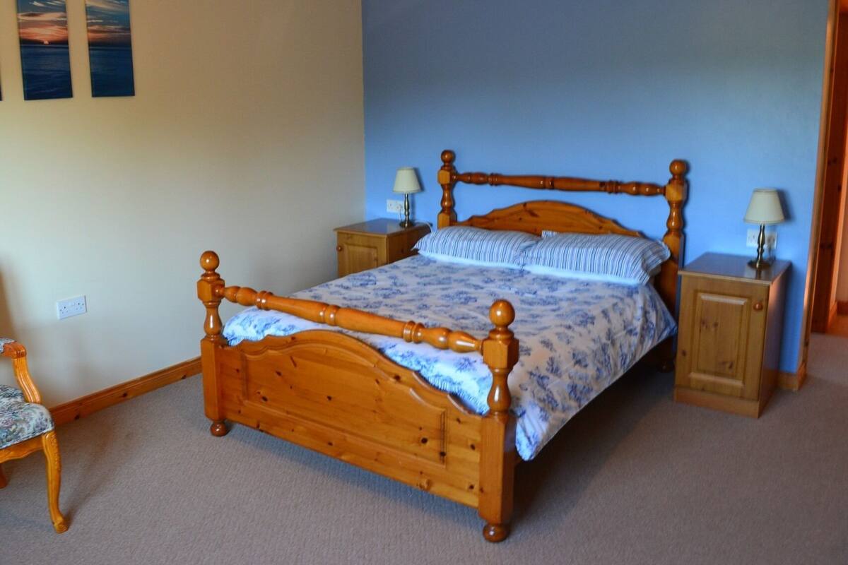 Double Room, Ensuite, Mountain View
