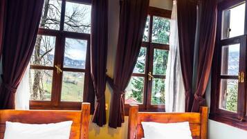 Traditional-Villa | 5 Schlafzimmer, Bügeleisen/Bügelbrett, kostenloses WLAN, Bettwäsche
