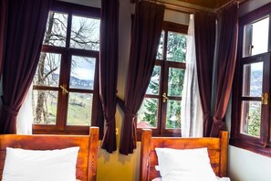 Traditional-Villa | 5 Schlafzimmer, Bügeleisen/Bügelbrett, kostenloses WLAN, Bettwäsche