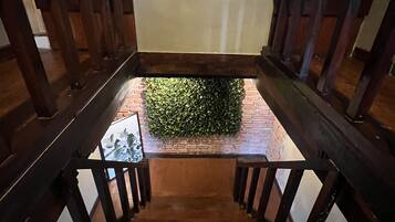 5 Schlafzimmer, Bügeleisen/Bügelbrett, kostenloses WLAN, Bettwäsche