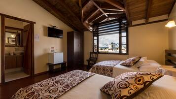 Habitación doble | 1 habitación, ropa de cama de alta calidad y escritorio